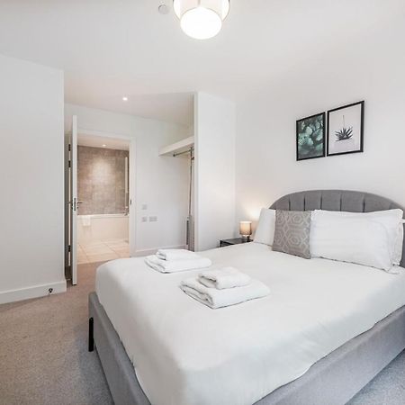 Stayo Apartments Barking Wharf Лондон Экстерьер фото